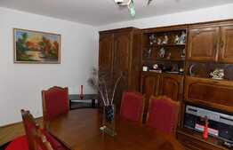 Apartament 3 camere, 65 mp, decomandat, garaj, zona Nicolae Titulescu