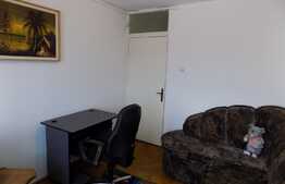 Apartament 3 camere, 65 mp, decomandat, garaj, zona Nicolae Titulescu