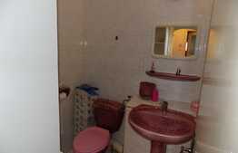 Apartament 3 camere, 65 mp, decomandat, garaj, zona Nicolae Titulescu