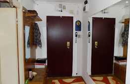 Apartament 3 camere, 65 mp, decomandat, garaj, zona Nicolae Titulescu