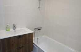 Apartament 3 camere, 70 mp, decomandat, zona Golden Tulip