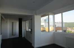 Apartament 3 camere, 70 mp, decomandat, zona Golden Tulip