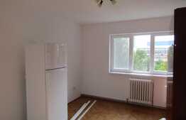 Apartament 3 camere, 78 mp, decomandat, zona Casa Piratilor