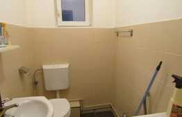 Apartament 2 camere, 74 mp, decomandat, zona Farmec