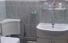 De vanzare apartament 3 camere, 65 mp, decomandat, boxa, zona Iulius Mall