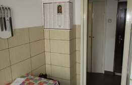 Apartament cu 2 camere, 52 mp, etaj intermediar, zona Mercur