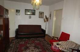 Apartament cu 2 camere, 52 mp, etaj intermediar, zona Mercur