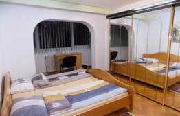 Apartament 3 camere, 90 mp, parcare, zona UMF