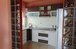 Casa individuala, 370 mp, teren de 480 mp, mobilata modern, zona linistita!