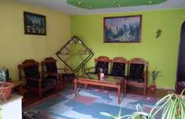 Casa individuala 236 mp utili, teren de 440 mp, zona linistita si accesibila