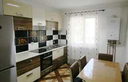 Vanzare 3 camere, 65 mp! Boxa la subsol! Zona strazii Parang!