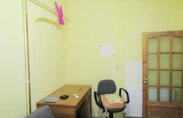 Apartament 2 camere, 70 mp, decomandat, in casa, zona Piata Engels