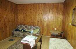 Apartament 2 camere, 70 mp, decomandat, in casa, zona Piata Engels