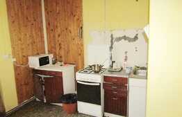 Apartament 2 camere, 70 mp, decomandat, in casa, zona Piata Engels