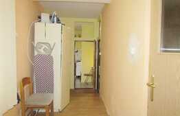 Apartament 2 camere, 70 mp, decomandat, in casa, zona Piata Engels