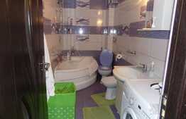 Apartament de vanzare, 3 camere, mobilat modern, zona strazii Stejarului