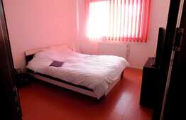 Apartament de vanzare, 3 camere, mobilat modern, zona strazii Stejarului