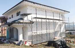 Casa individuala, 120 mp utili, teren de 565 mp, privesliste, asfalt, CF!