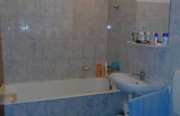 Apartament 3 camere, 65 mp, decomandata, boxa, zona Kaufland