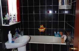 Apartament 3 camere, 64 mp, mobilat si utilat, balcon de 9 mp! Zona Mercur!