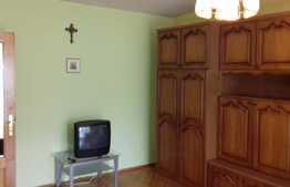 2 camere, 50 mp, 2 balcoane inchise, boxa la subsol, garaj! Zona Plopilor!