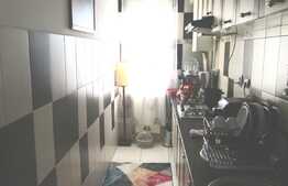 Apartament cu 3 camere, 65 mp, balcon inchis! A.C! Zona Petrom!