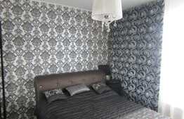 Apartament cu 3 camere, 65 mp, balcon inchis! A.C! Zona Petrom!