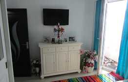 Apartament cu 3 camere, 65 mp, balcon inchis! A.C! Zona Petrom!