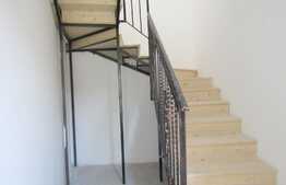 Casa 136,7 mp utili, teren de 263 mp, semifinisata, zona semicentrala