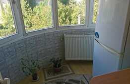 3 camere, 56 mp, balcon inchis, boxa subsol, parcare, zona strazii Plopilor