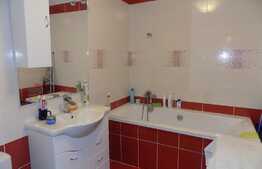 Apartament 2 camere, 67 mp, loc de parcare cu CF, zona strazii Florilor