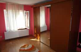 Garsoniera, 28 mp, decomandat, imobil tip casa, zona scolii Traian Darjan