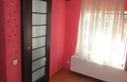 Garsoniera, 28 mp, decomandat, imobil tip casa, zona scolii Traian Darjan