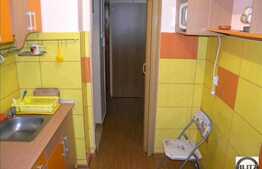 De vanzare apartament 2 camere, 49 mp utili, partial mobilat, zona Cora