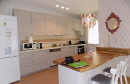 2 camere, 62 mp, decomandat, prima inchiriere, garaj, zona strazii Trifoiului