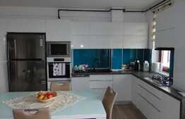 Apartament luminos ce-ti fura privirea. Zona Grand Hotel Italia!