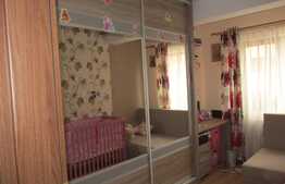 Apartament de vanzare 3 camere, 54 mp, loc de parcare, zona strazii Stejarului!