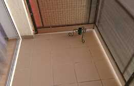 Vanzare apartament 3 camere, 69 mp, parcare, terasa de 10 mp, zona Petrom