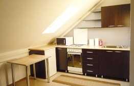 Mansarda 3 camere, 59 mp, decomandata, zona strazii Eugen Ionesco