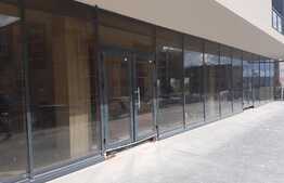 Spatiu comercial de vanzare, 220 mp, 8 parcari incluse!