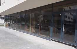 Spatiu comercial de vanzare, 220 mp, 8 parcari incluse!