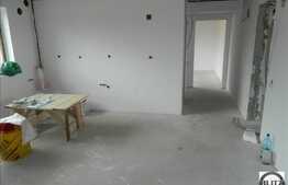 De vanzare apartament 2 camere, semidecomandat, la mansarda, 46 mp utili