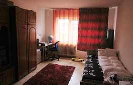 2 camere, 52 mp, decomandat, etaj intermediar, parcare, zona Restaurant Regal