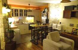 Vanzare apartament 2 camere, 56 mp! Parcare! Zona strazii Stejarului! 