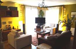 Vanzare apartament 2 camere, 56 mp! Parcare! Zona strazii Stejarului! 