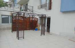 Apartament 1 camera decomandata,40 mp,  terasa 56 mp, parcare, garaj, zona Hasdeu