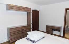 Apartament cu 3 camere, 87 mp, terasa, mobilat modern, garaj, zona Bonjour Residence