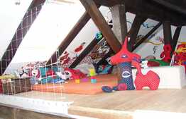 Mansarda spatioasa si luminoasa cu 70 mp utili!