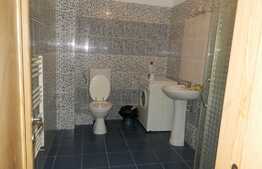 Apartament de vanzare cu 2 camere, 75 mp, loc de parcare, zona strazii Florilor