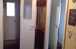 Apartament 2 camere, 55 mp, decomandat, boxa, zona strazii Plopilor